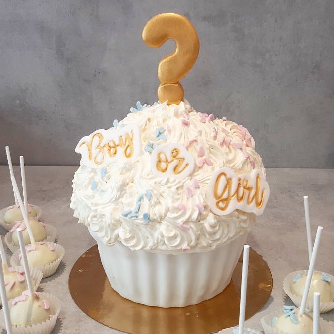 Geslachtsonthullings reuze cupcake/gender reveal giant cupcake